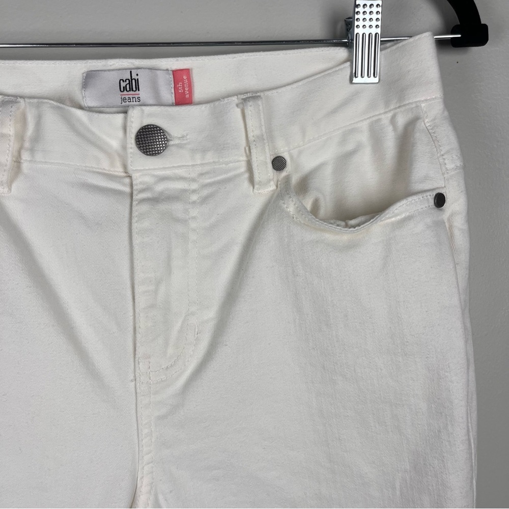 Cabi #6285 5th Avenue Stretch Flare Leg Jean Denim White Size 4R Minimalist - Picture 3 of 9